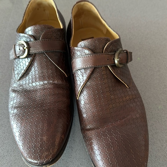 Cesare Paciotti Other - Paciotti brown leather size 8 with bronze clasp size 8